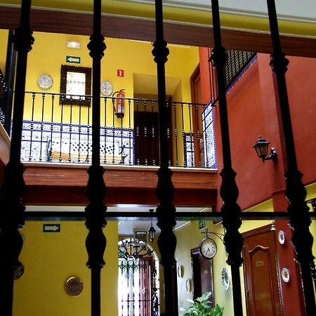 Pension Macarena Sevilla Eksteriør billede