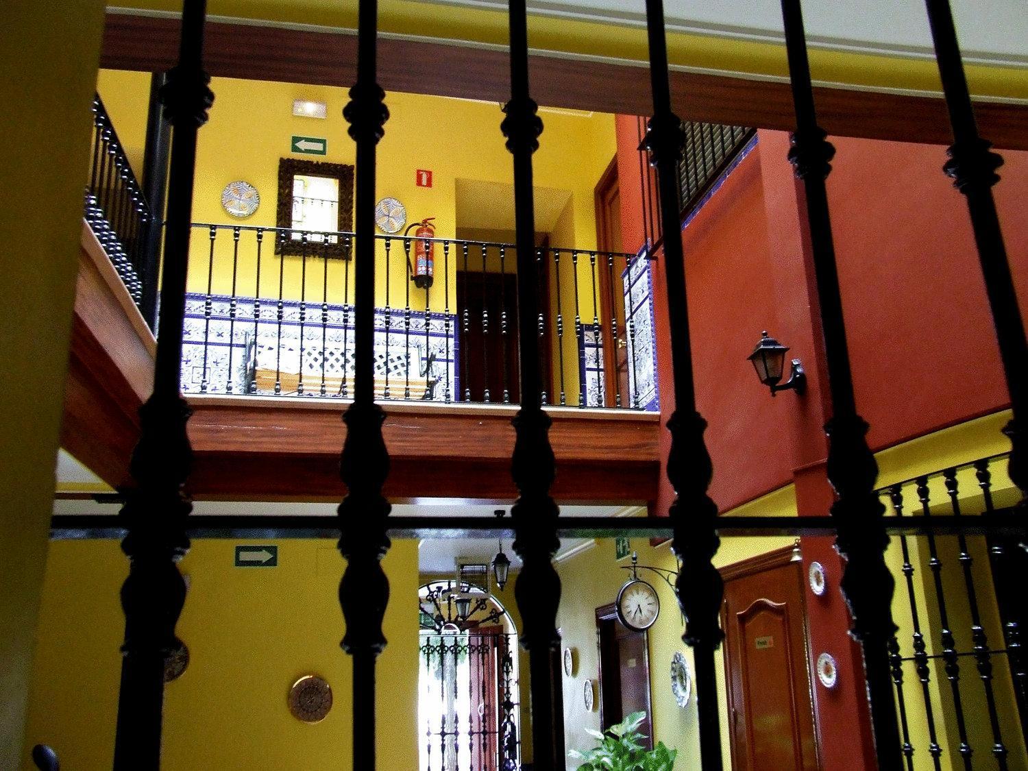 Pension Macarena Sevilla Eksteriør billede